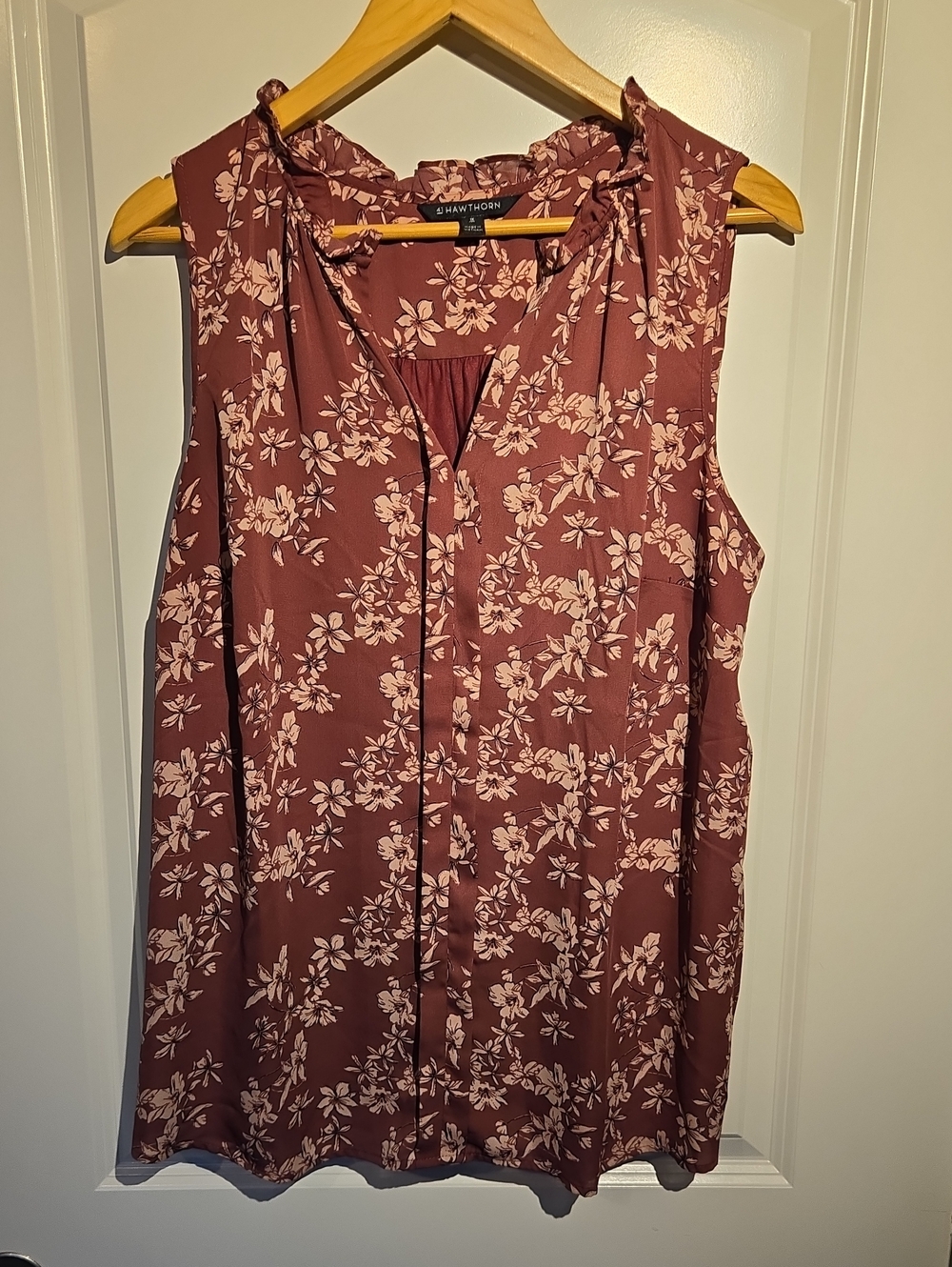 41 Hawthorn Mauve Floral Ruffle V-Neck Camisole